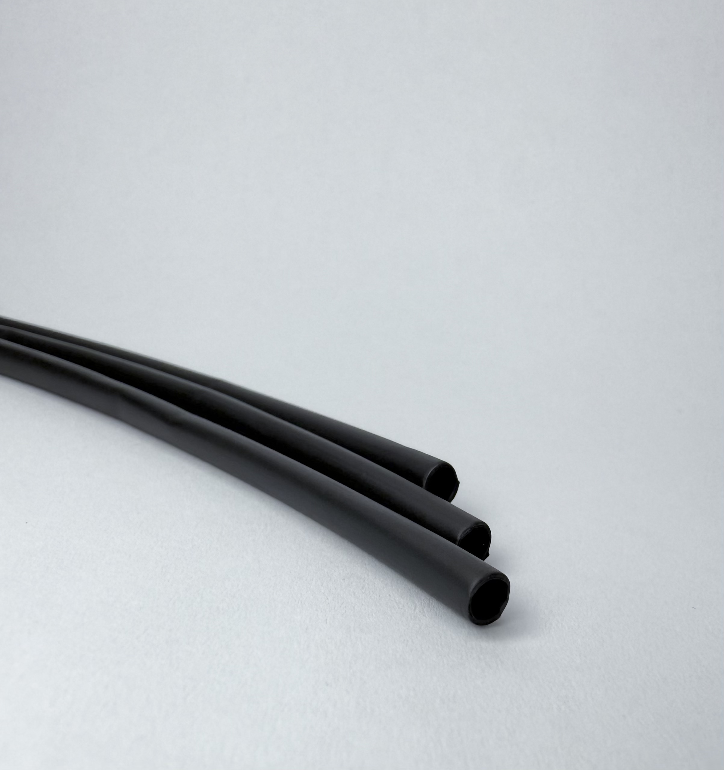 Термоусаживаемые трубки специального назначения hero image